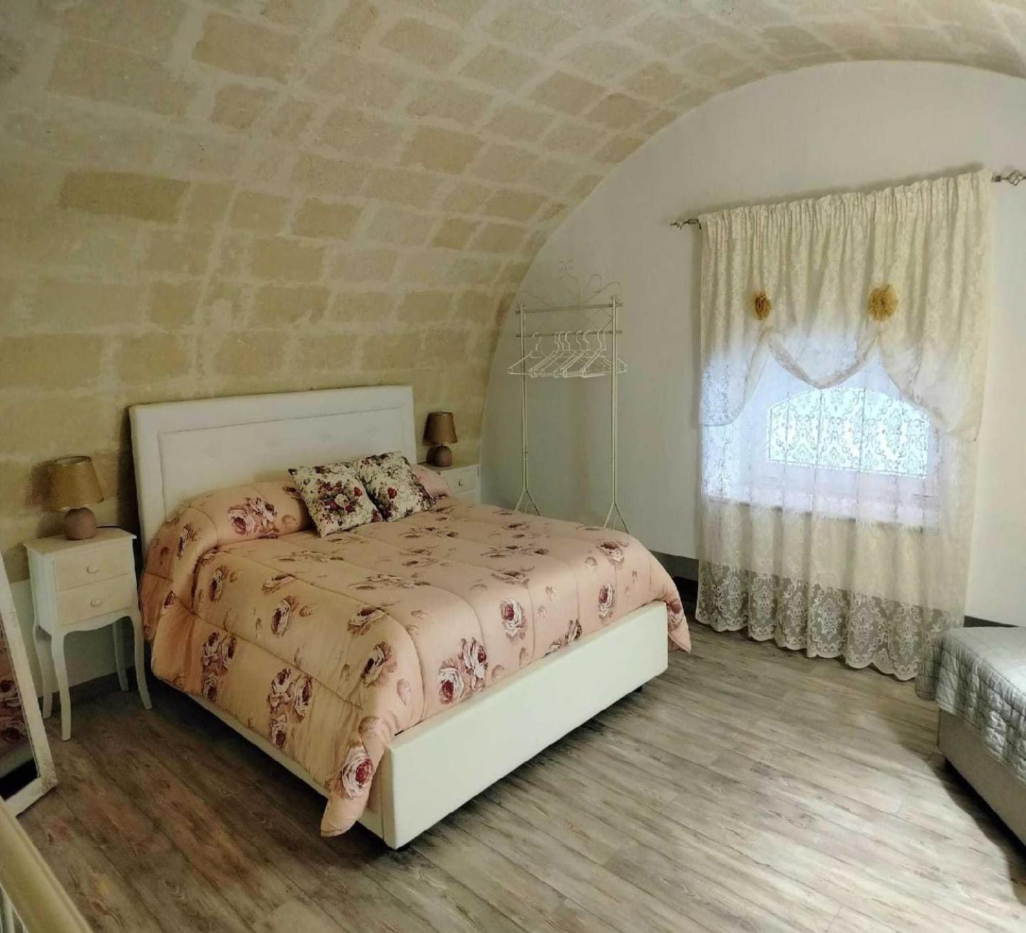 La Chicca Nel Centro Villa Massafra Bagian luar foto